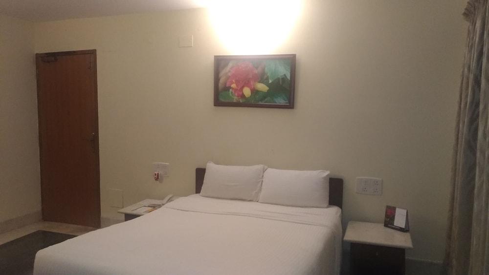Hanu Reddy Residences Poes Garden Chennai Zewnętrze zdjęcie
